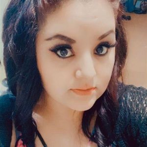 Meet your Posher, Yesi